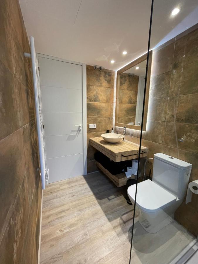 Modern Apartment In The Heart Of Old Town 지로나 외부 사진